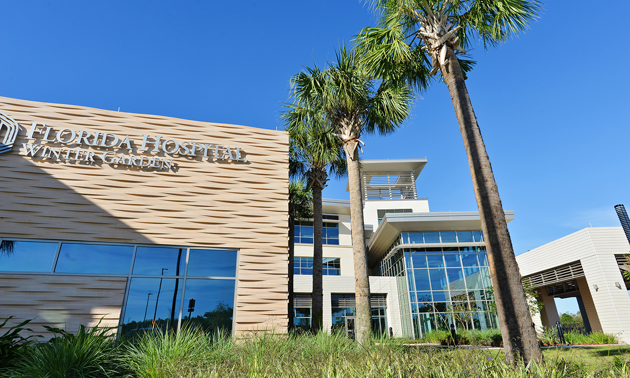 ©EDSA | Adventhealth Winter Garden | Exterior View and Palm Trees