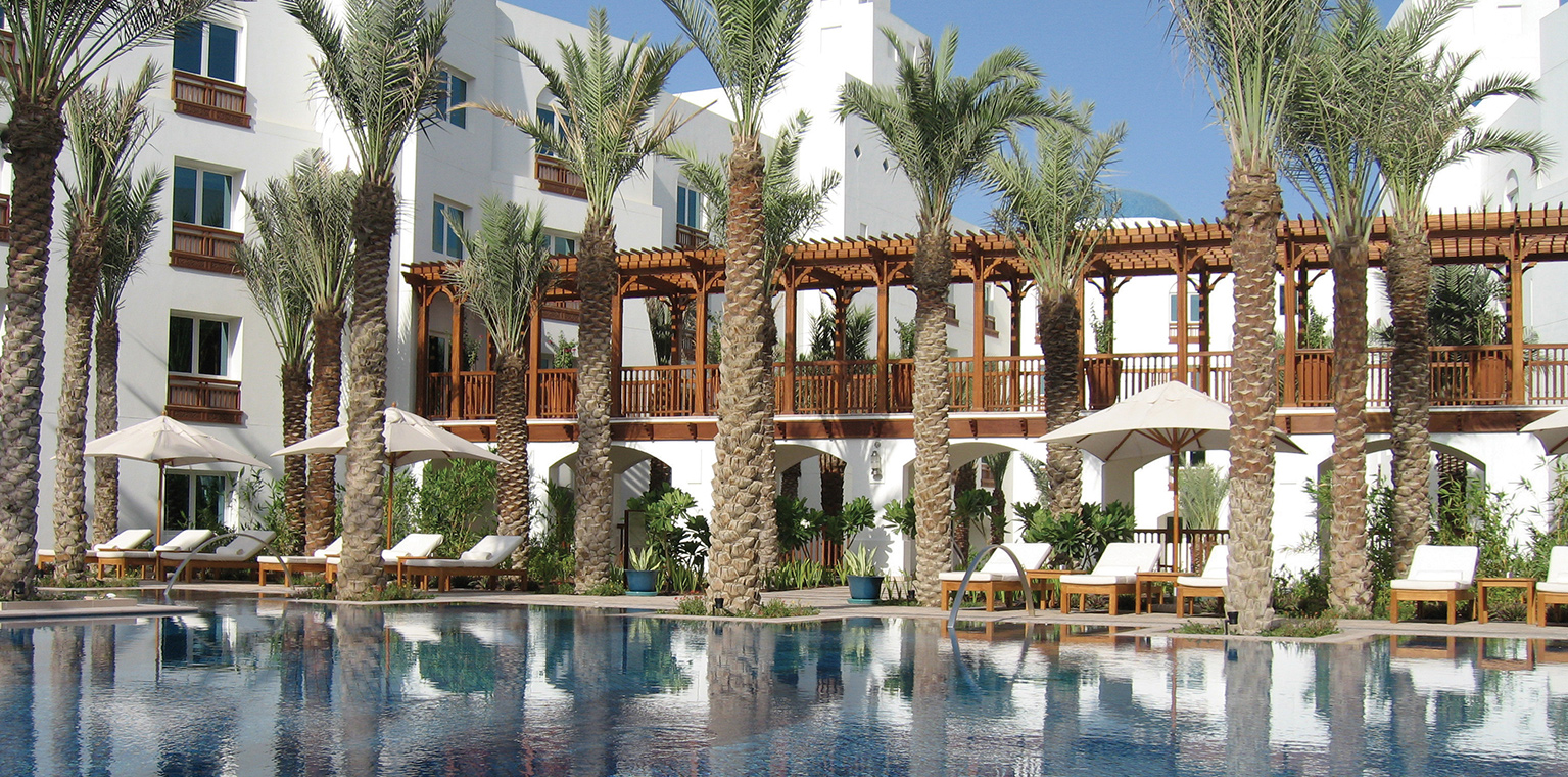 ©EDSA | Dubai Creek Golf & Yacht Club | Pool and Hotel