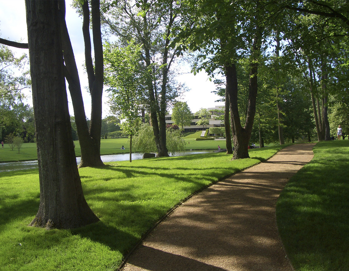 ©EDSA | PepsiCo World Headquarters | Wooded Walkway