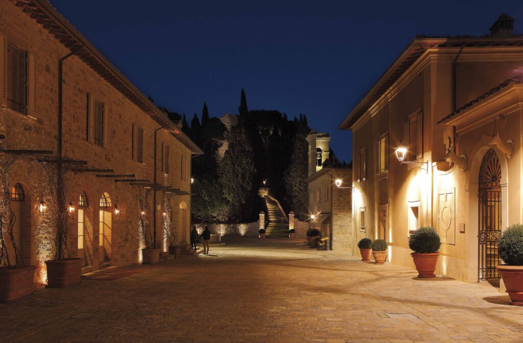 ©EDSA | Rosewood Castiglion del Bosco | Path at Night