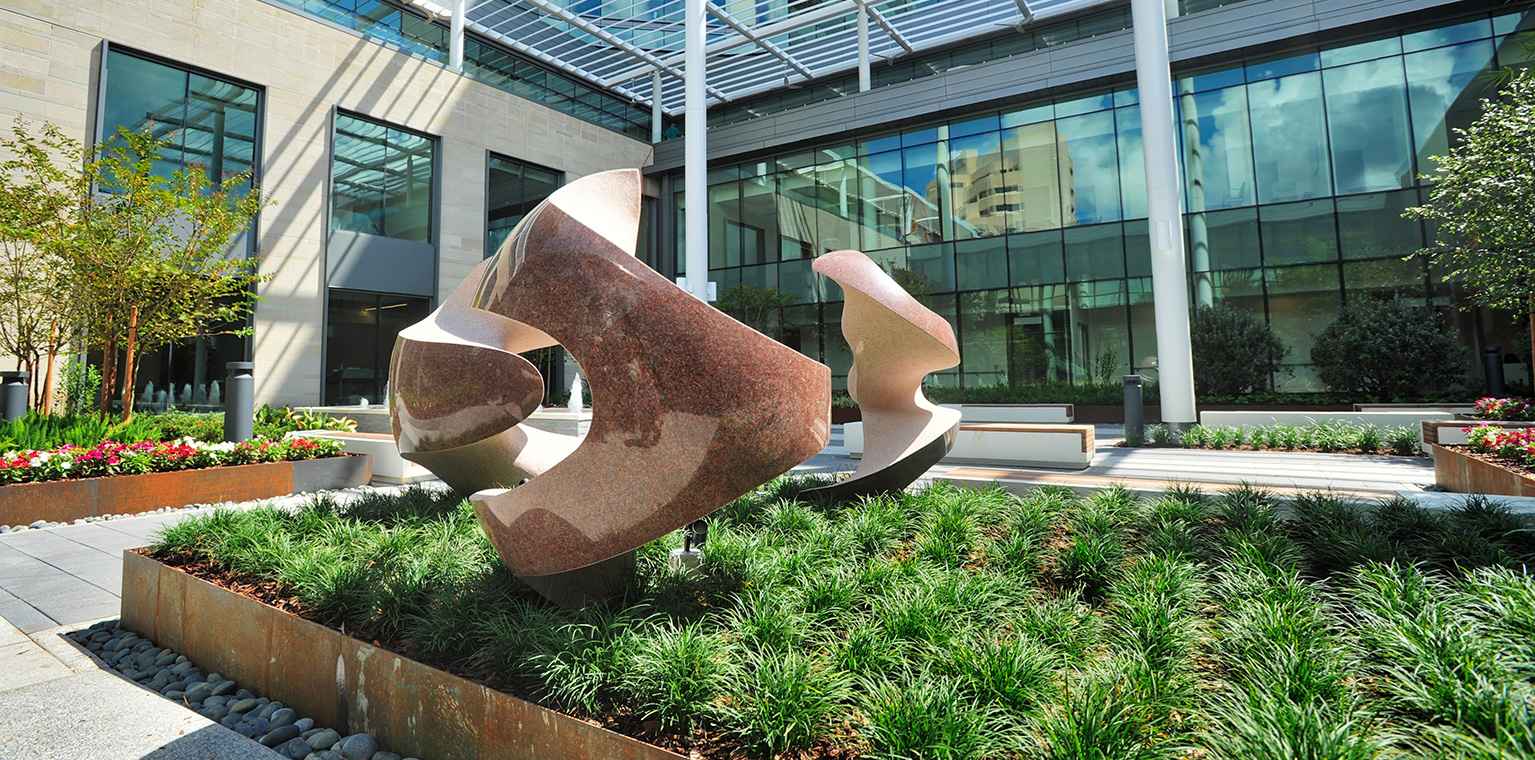 ©EDSA | Baptist MD Anderson Cancer Center | Central Courtyard with Sculpture