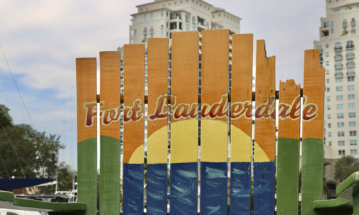 ©EDSA | Fort Lauderdale Riverwalk | Fort Lauderdale Colourful Wooden Sign