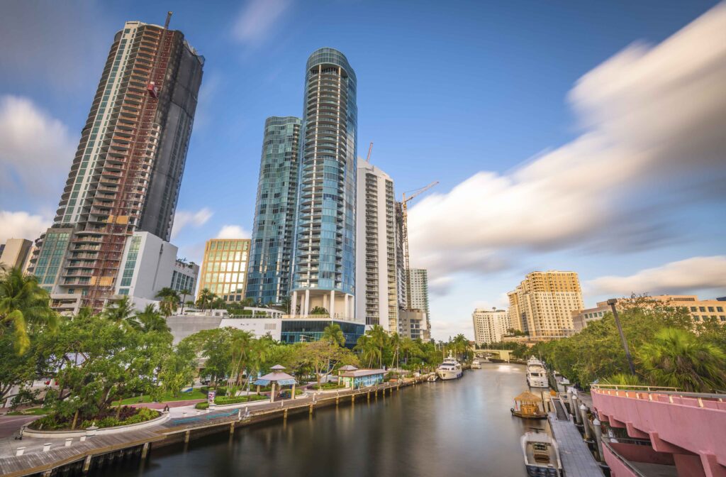 ©EDSA | Fort Lauderdale Riverwalk | River with Boats and Tall Buildings